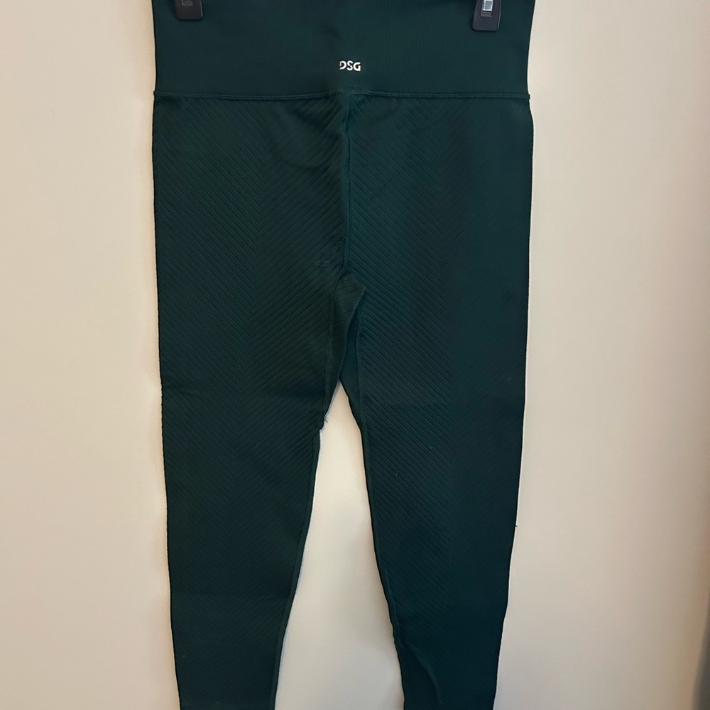 DSG women’s seamless evergreen green Leggings